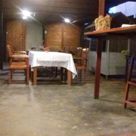 Hi Win Hotel Chilaw Exteriör bild