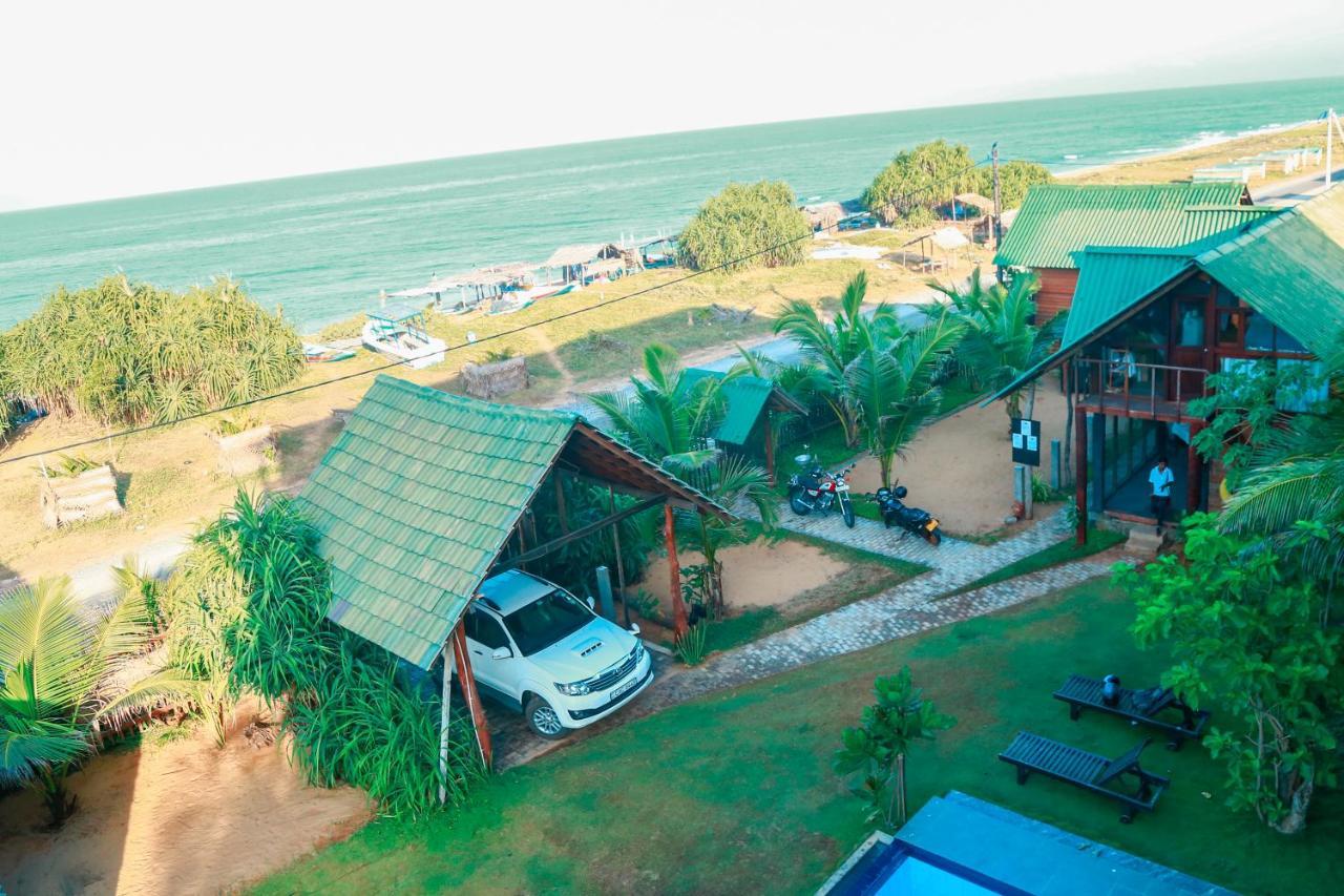 Hi Win Hotel Chilaw Exteriör bild