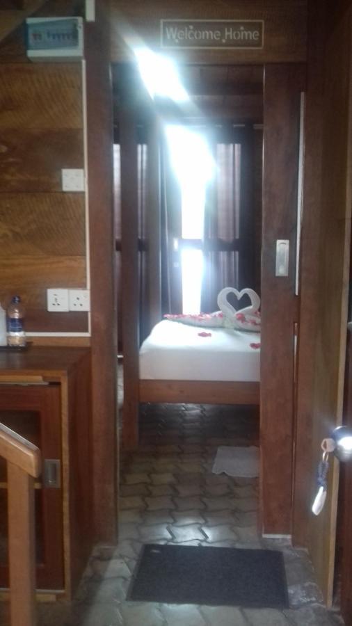 Hi Win Hotel Chilaw Exteriör bild