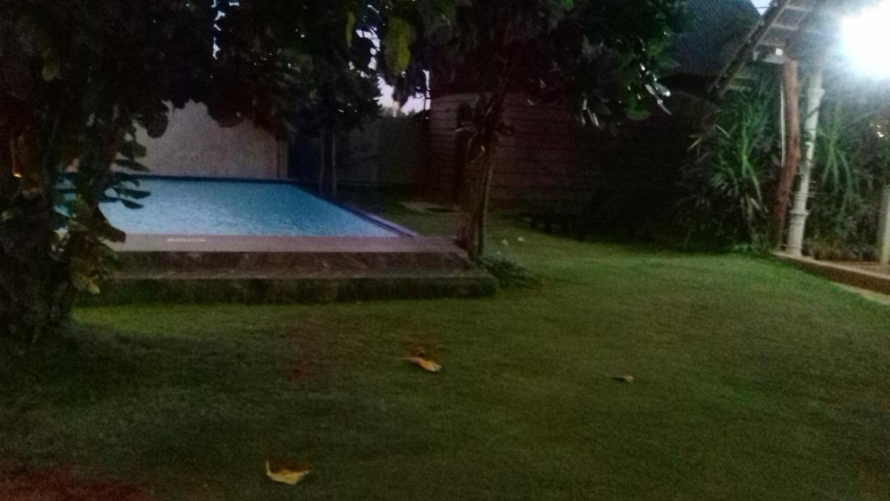 Hi Win Hotel Chilaw Exteriör bild