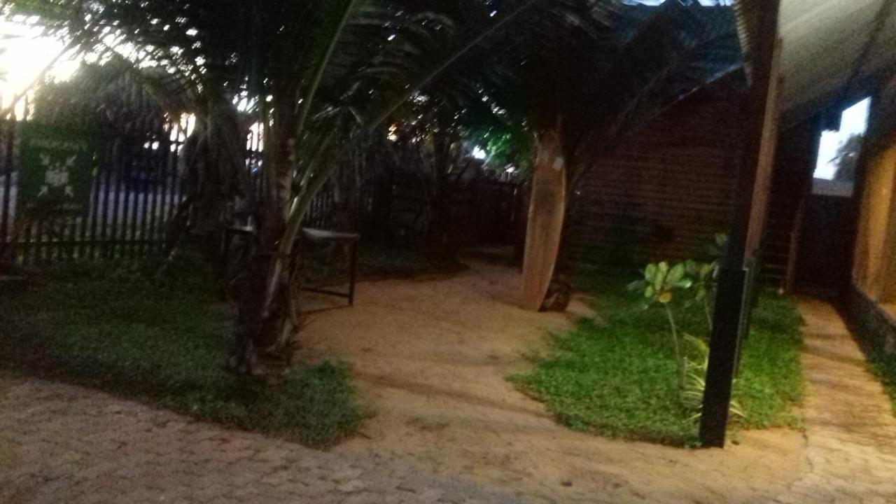 Hi Win Hotel Chilaw Exteriör bild